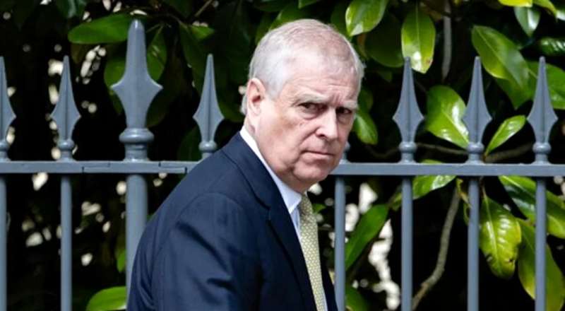 Caso Epstein: ex-príncipe Andrew é detido no Reino Unido na data de seu aniversário.