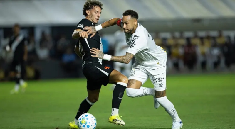 Brasileirão: Santos enfrenta Corinthians com Neymar em alta