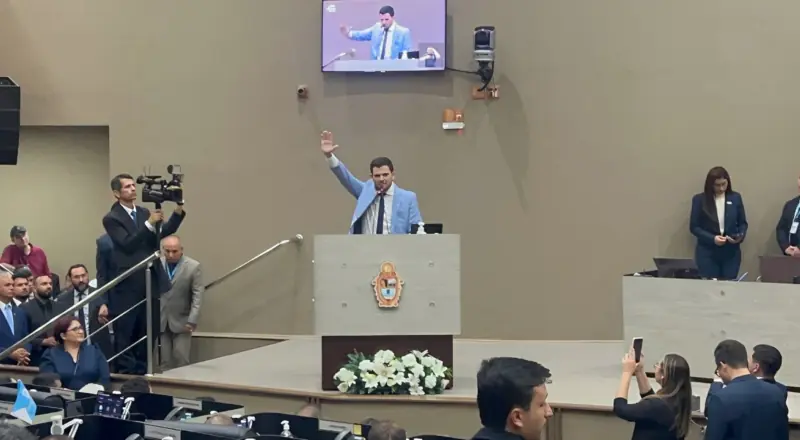 Renato Junior assume Prefeitura de Manaus e promete transformação