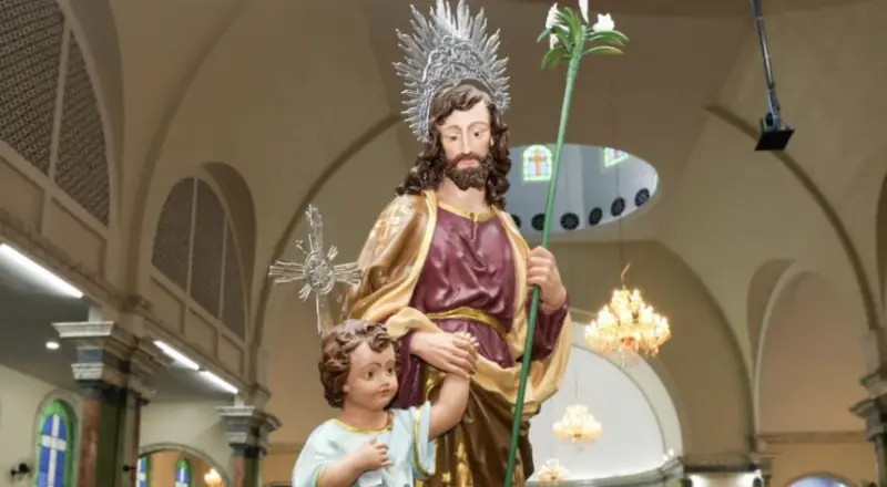 Trânsito na Praça 14 terá esquema especial para procissão segura