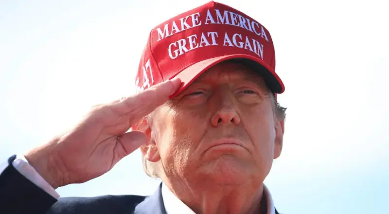 Trump confirma que enviará agentes do ICE para segurança nos aeroportos