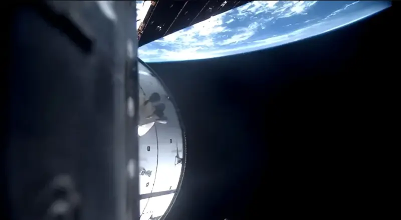 Artemis II: cápsula com astronautas inicia viagem à Lua