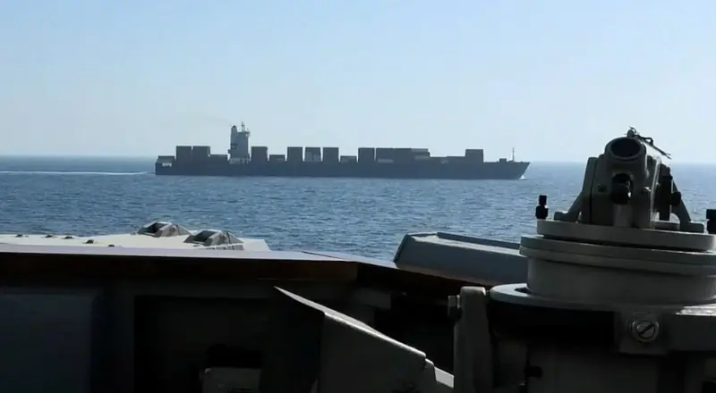 Tensões no Oriente Médio: EUA apreendem navio iraniano e afetam paz