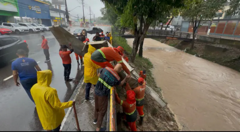 Prefeitura atua em diversas frentes para minimizar danos da chuva