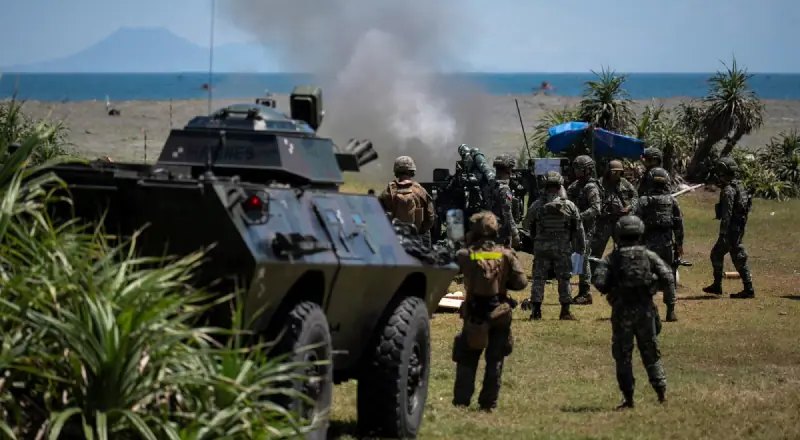 Filipinas e EUA ampliam exercícios militares com estratégia conjunta