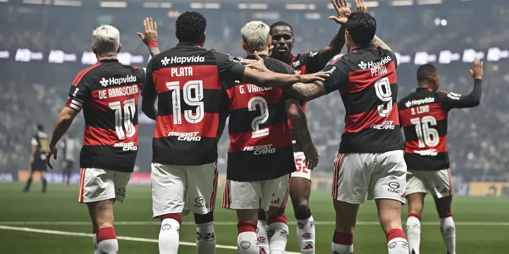 Flamengo goleia Atlético-MG fora de casa e se destaca no Brasileirão