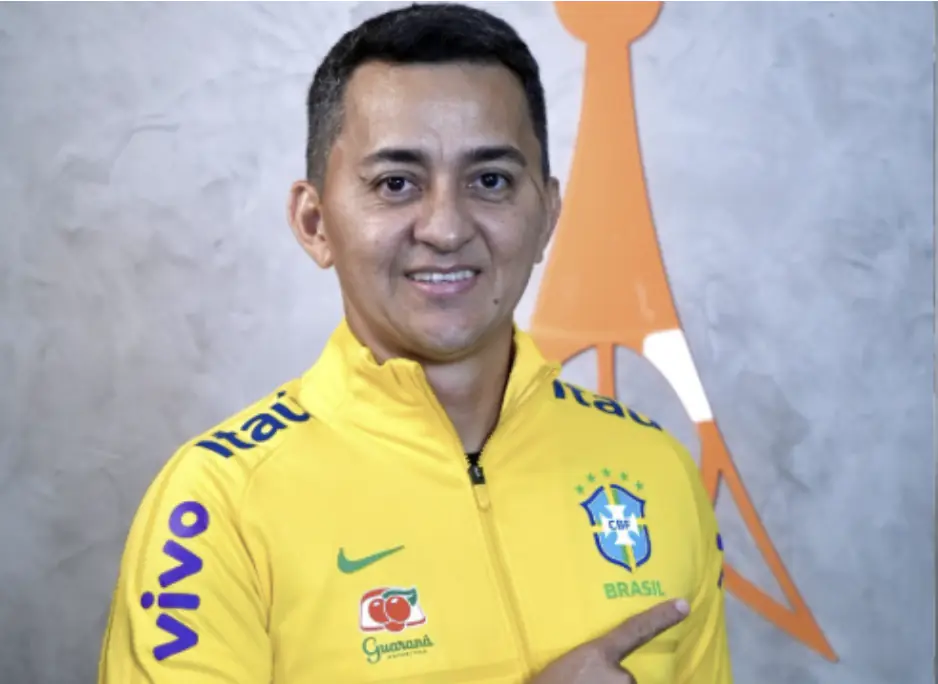 FM do Povo lança promoção e sorteará agasalho da Seleção Brasileira