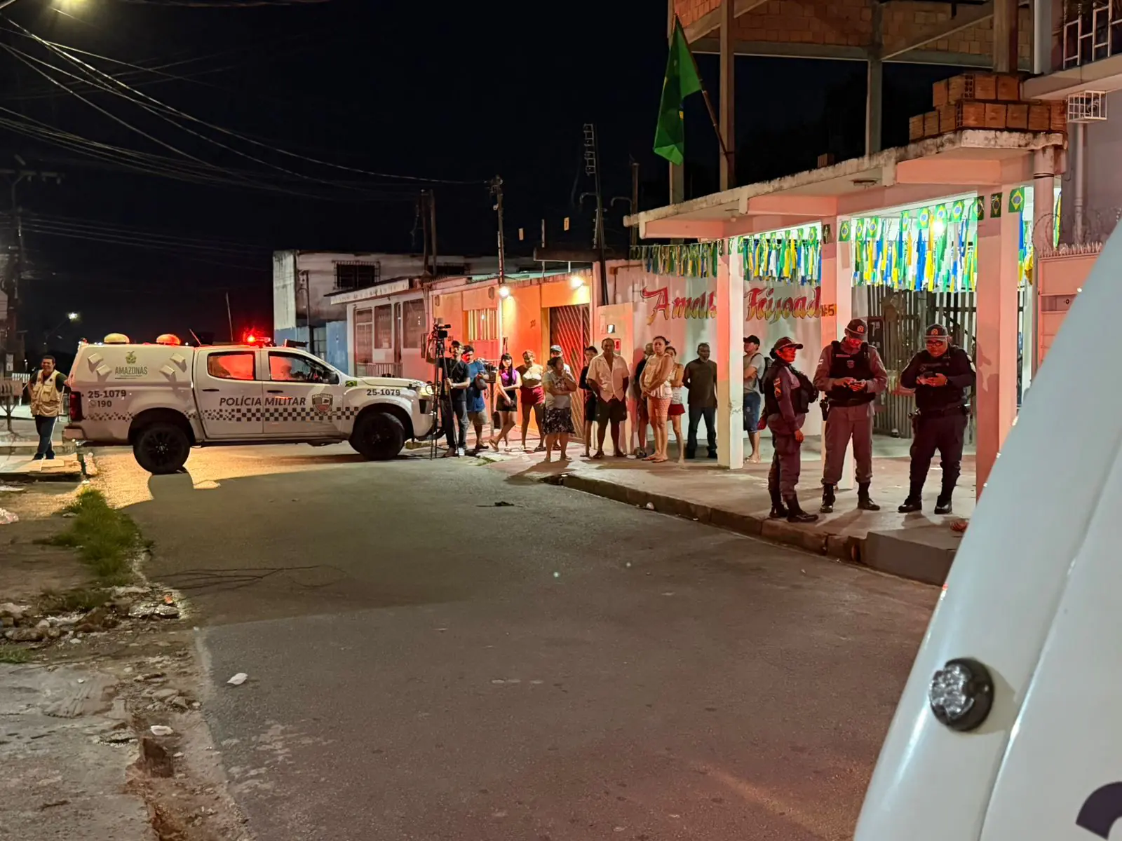 Amizade termina em tragédia: homem assassinado em bar de Manaus