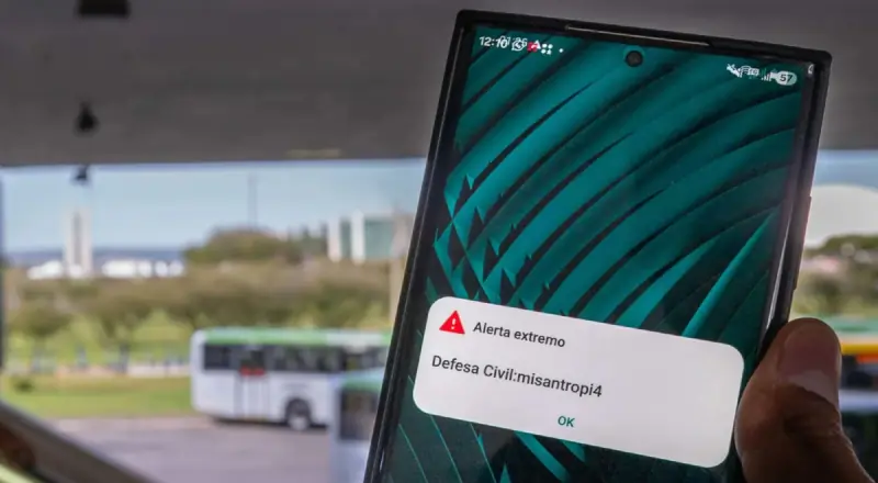 Brasil registra envio de alertas falsos em celulares; o que fazer?