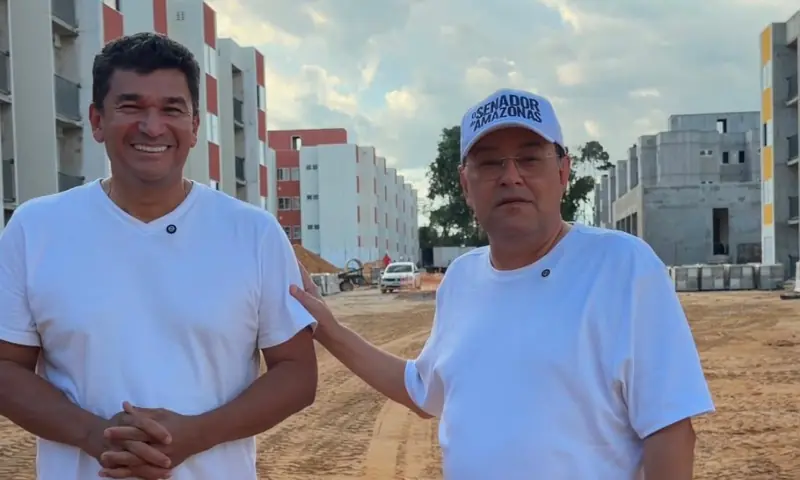 Eduardo Braga visita obras do Minha Casa, Minha Vida e traz melhorias