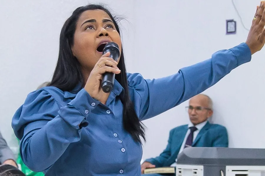 Ana Clézia, cantora gospel que morreu aos 38 anos, emocionou fãs