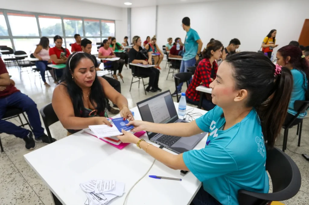 Sine Manaus oferta 648 vagas de emprego nesta quinta-feira e mais!