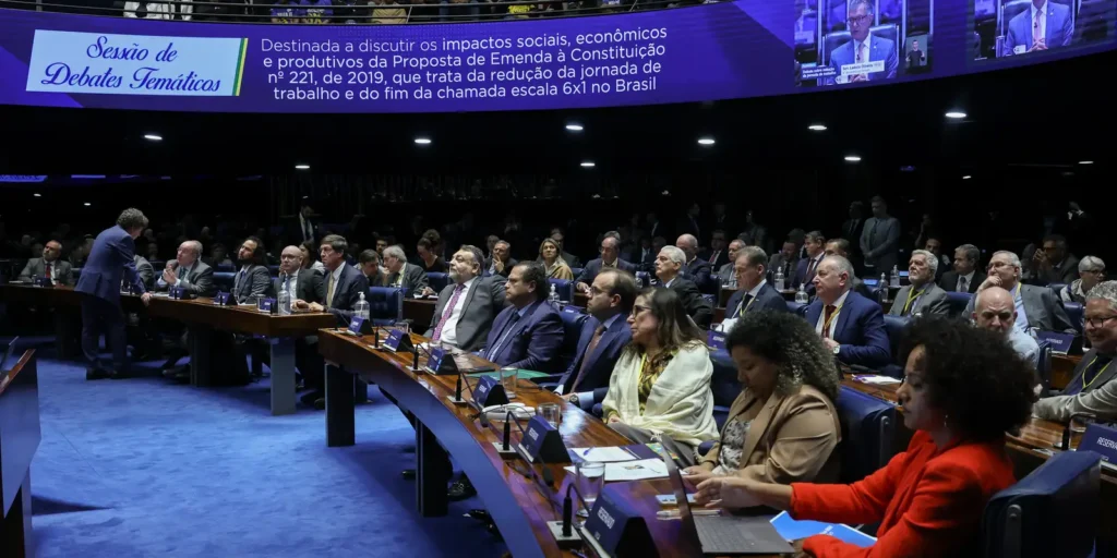 Empresários se mobilizam para barrar a PEC 6×1 no Senado: entenda como