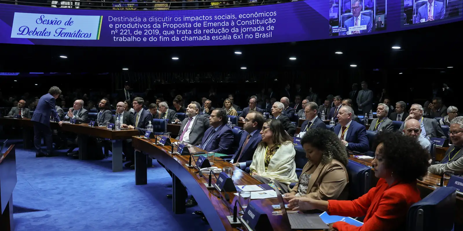 Empresários se mobilizam para barrar a PEC 6×1 no Senado: entenda como