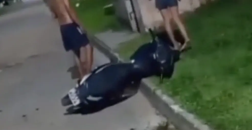 Imagens fortíssimas: mulher falece após acidente de moto no Amazonas
