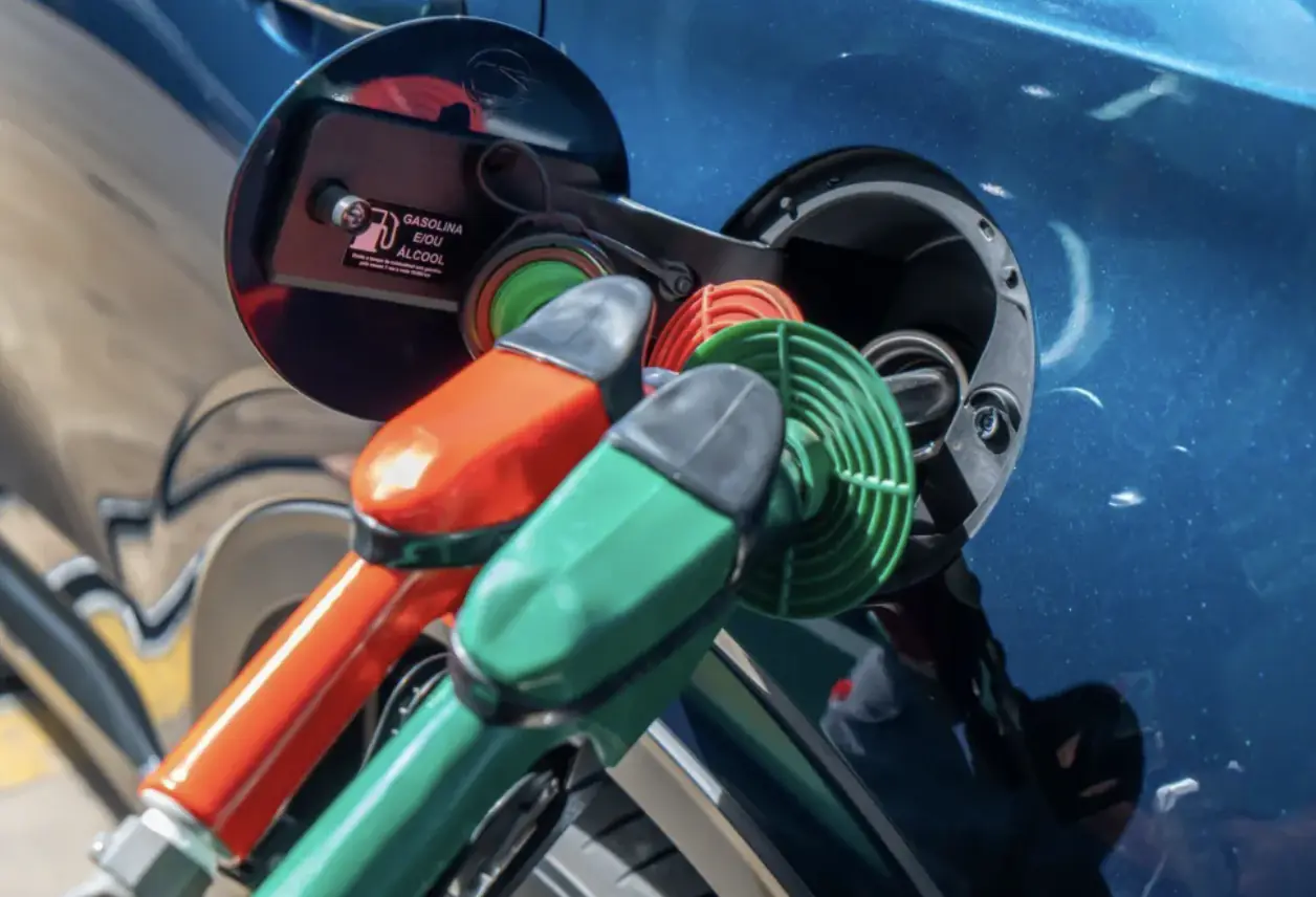 Pode batizar? Gasolina com etanol: impactos e benefícios.