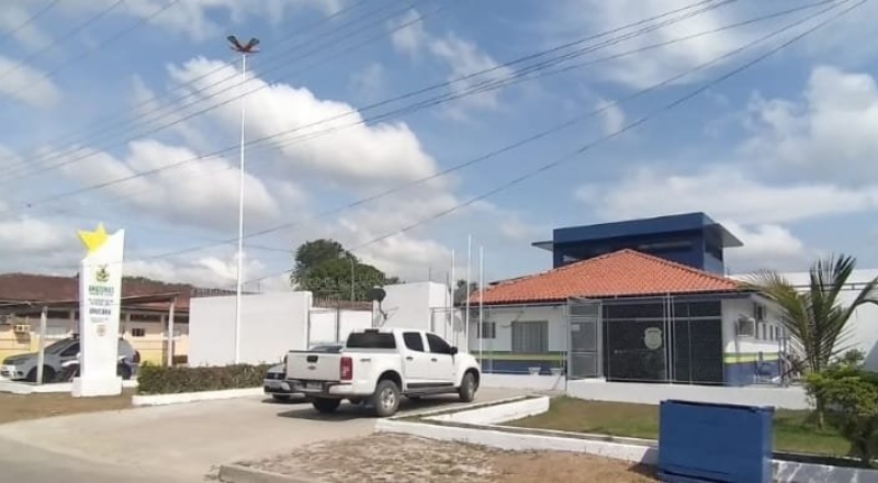 Ameaças, perseguição e destruição: embriagado é preso pela polícia