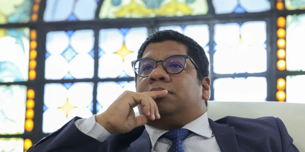 Embaixador teme que EUA invada e ocupe Cuba em breve